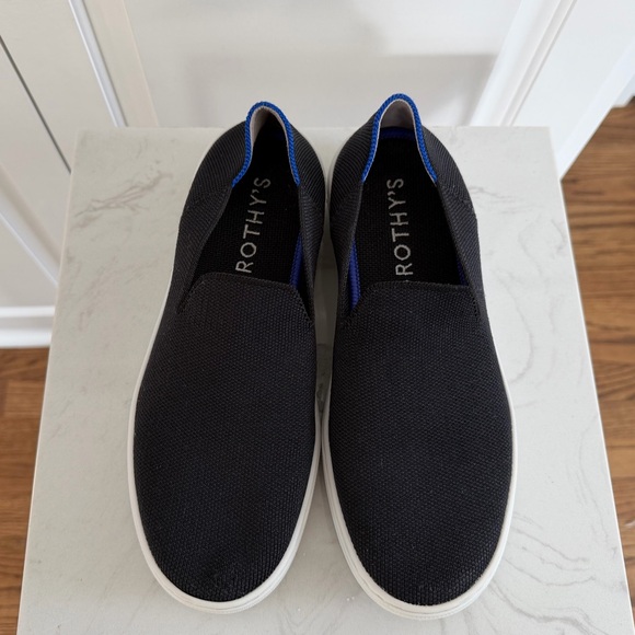 Rothy's The Original Slip On Sneaker in Black, Size 7 - Picture 8 of 16